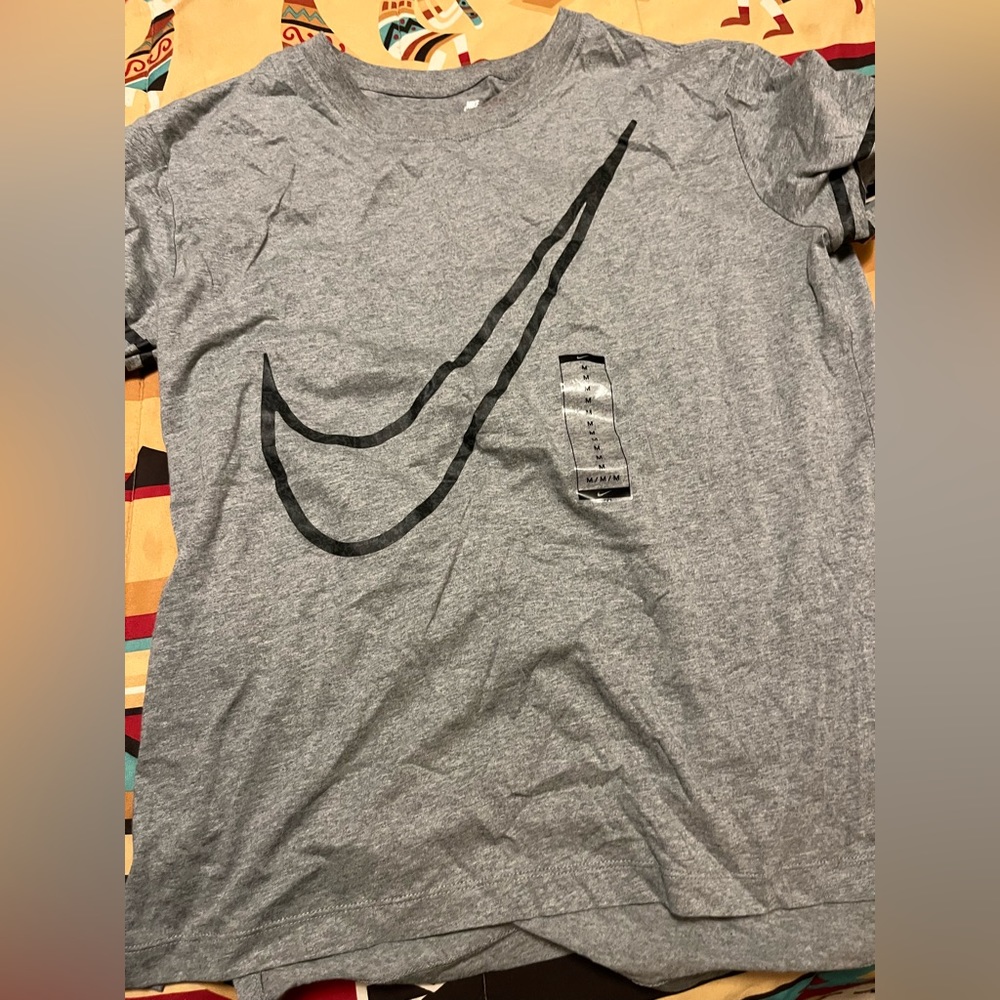 Nike tee